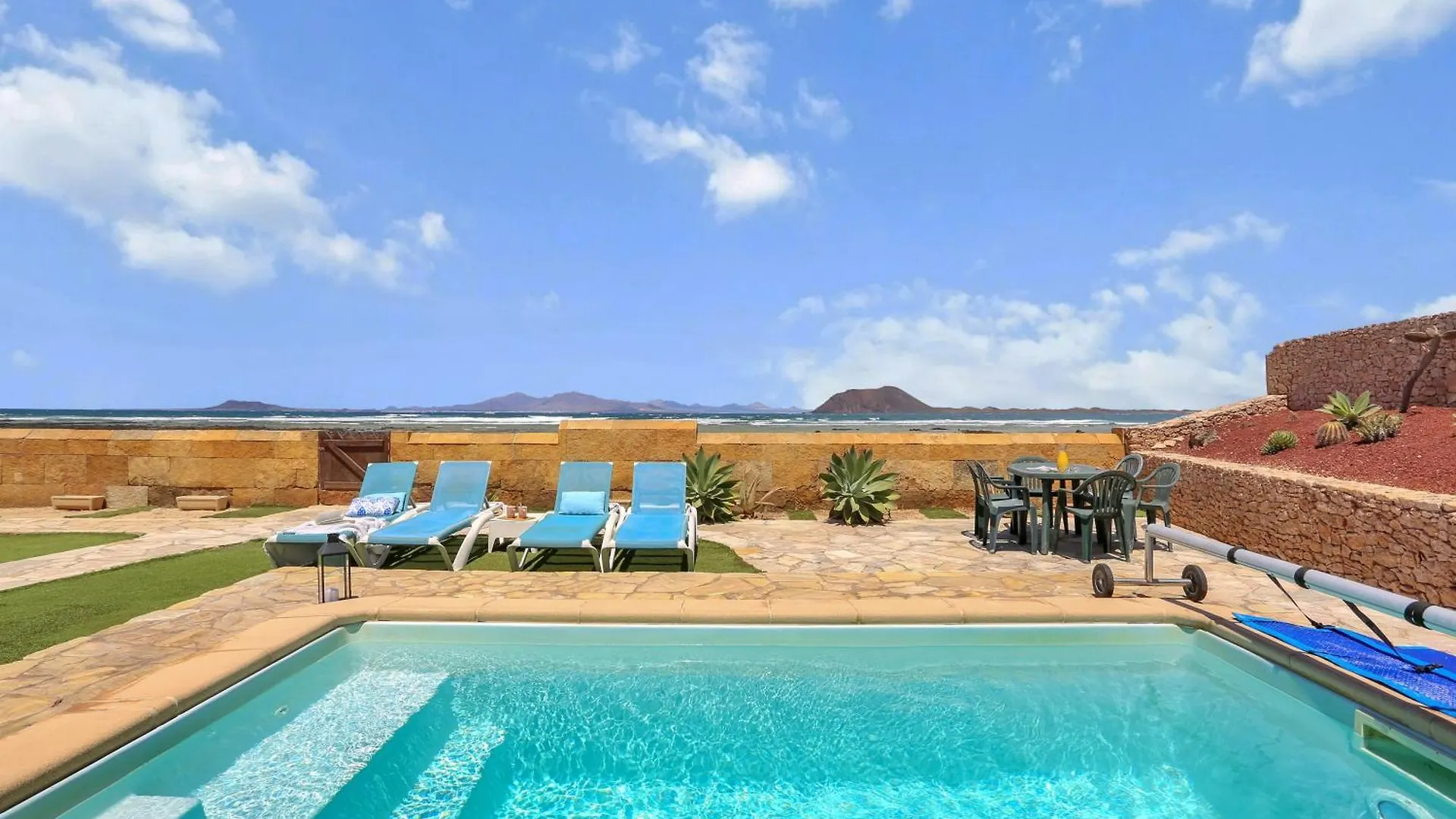 Villa El Castillito Beachfront Villa Corralejo